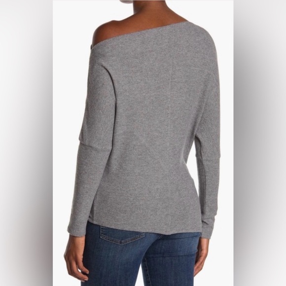 ASTR the Label Khaki Off the Shoulder Asymmetrical Soft Sweater, Size Small - Picture 3 of 8